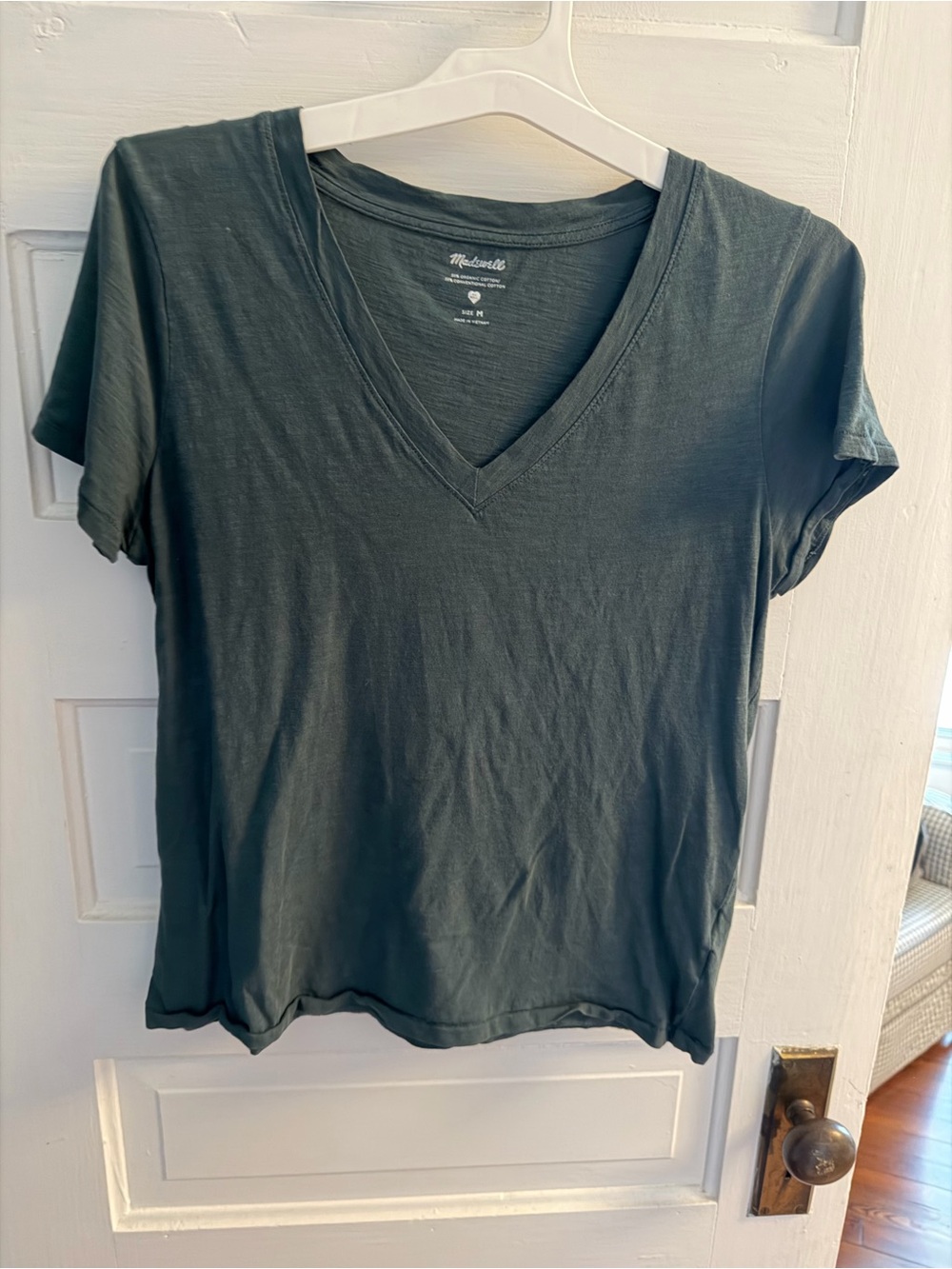 Madewell Short Sleeve V-Neck Tee in Forest Green
